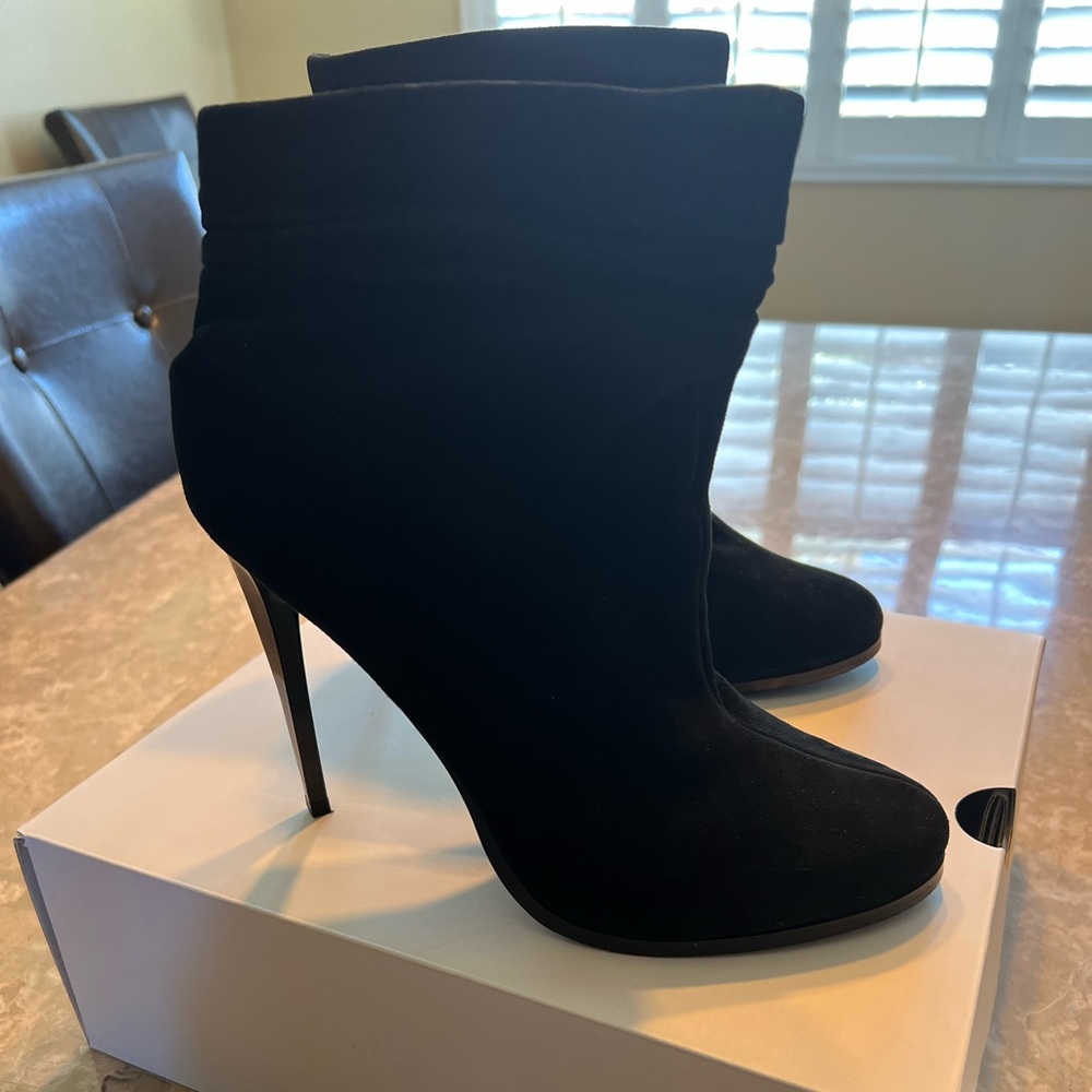 Beautiful suede/velvety black booties.
